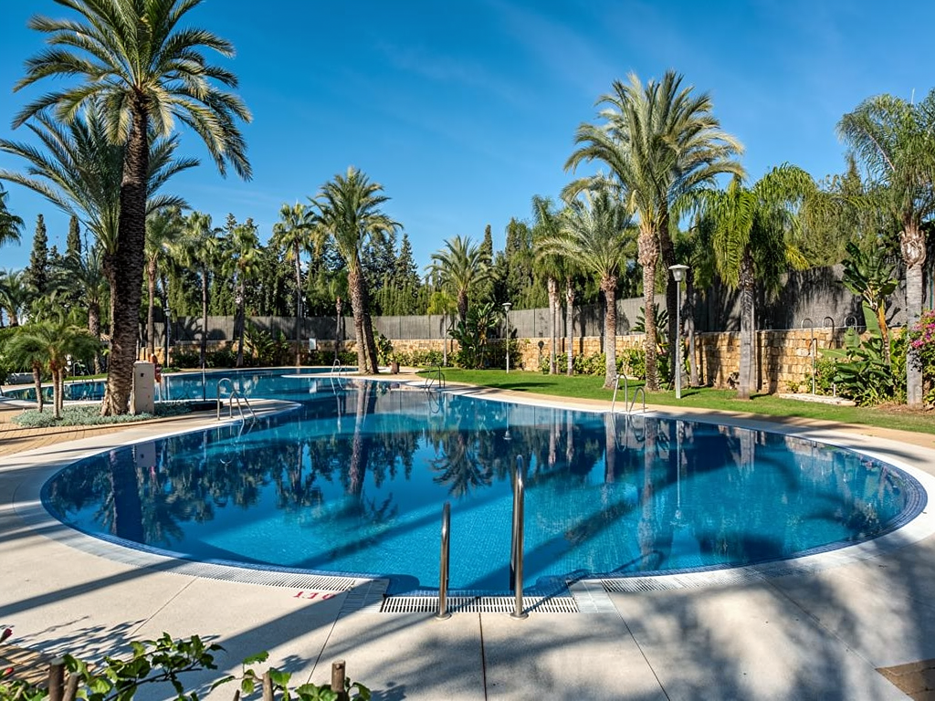 Appartement met zwembad in Nueva Andalucía - Puerto Banús