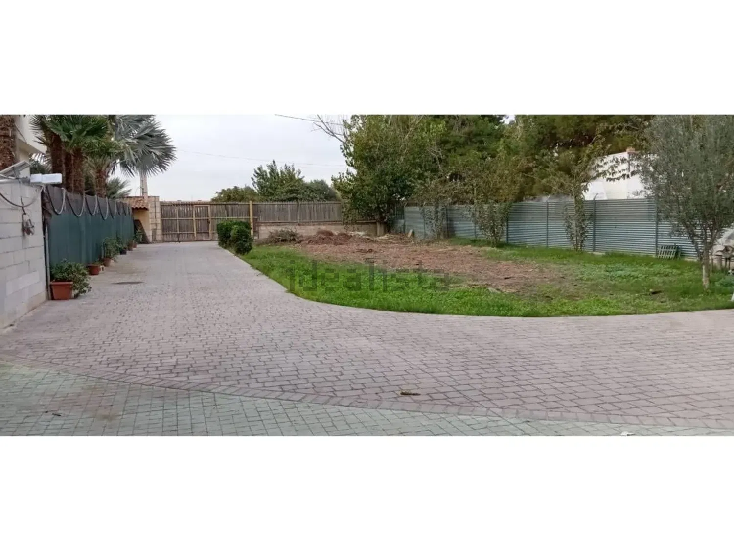 Chalet met grote tuin en zolder Santo Ángel Murcia