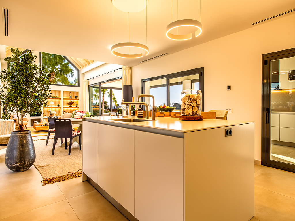 Elegante villa met zwembad in Marbella Club Costa del Sol
