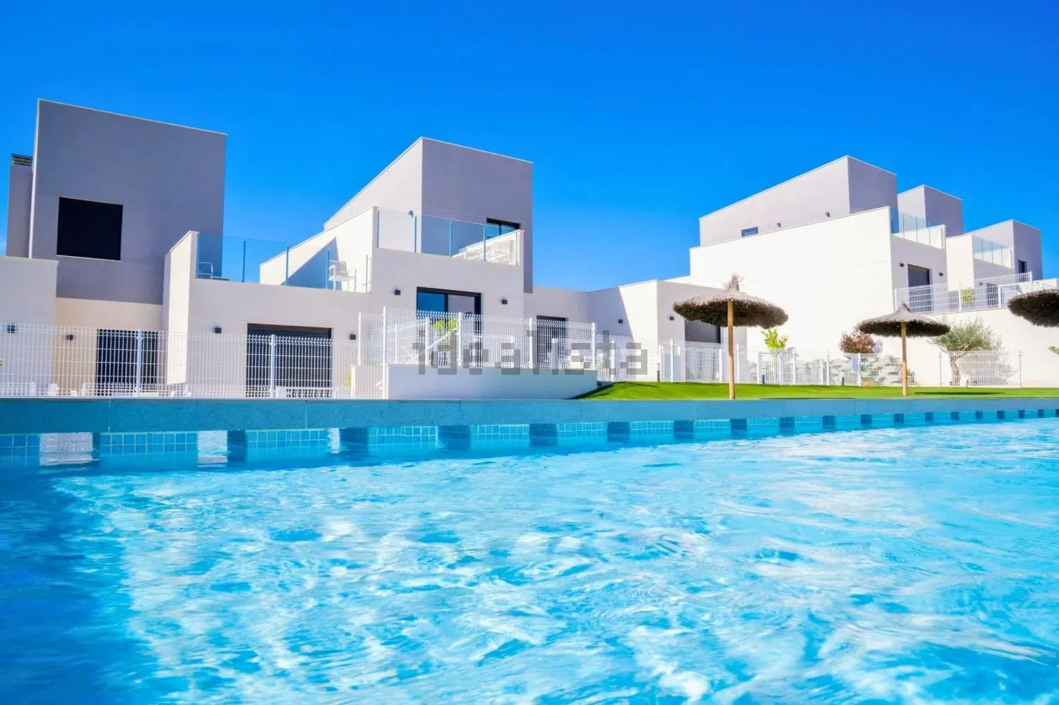 Moderne hoekwoning met dakterras in Altaona Resort Murcia